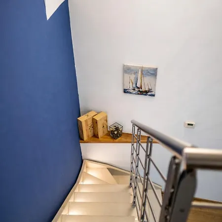 La Galea House Blu Marino Vicino Al Porto Antico *